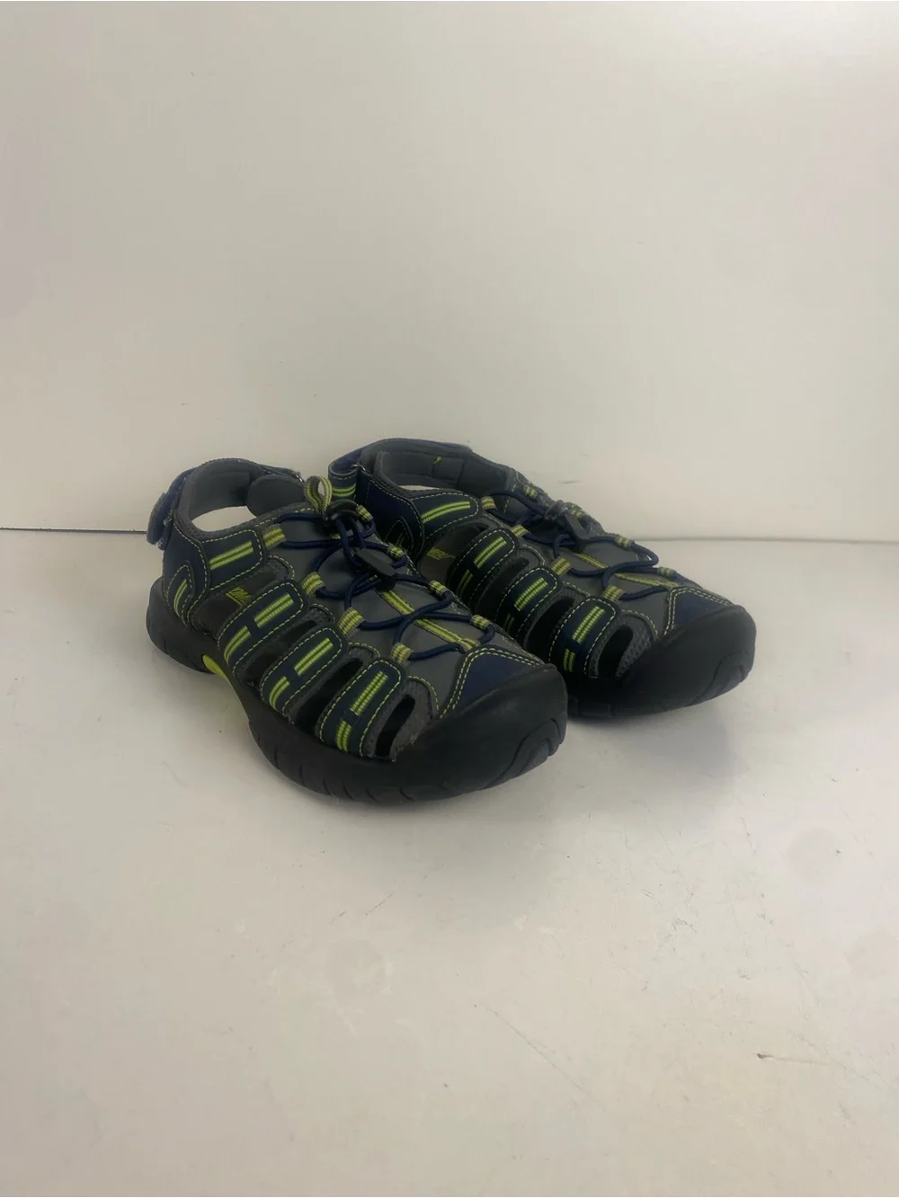 KHOMBU Dillon Gray Green Outdoors Water Hiking Shoes Size 4
